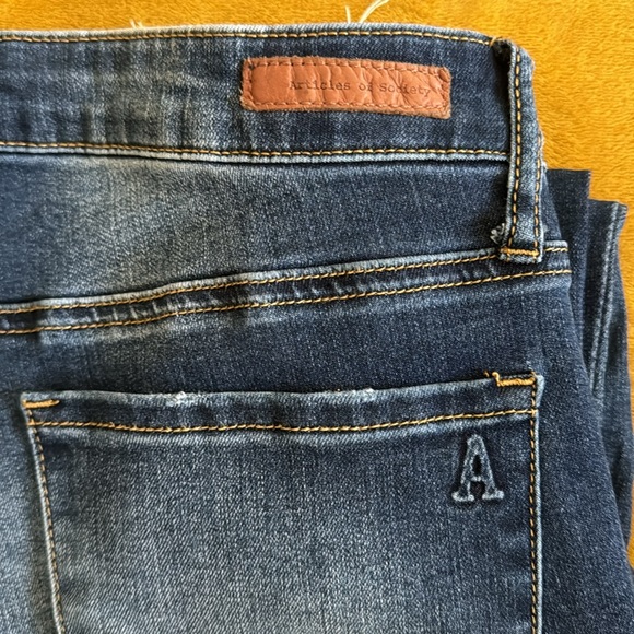 Articles of society raw hem ripped jeans size 31 - Picture 5 of 5